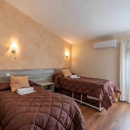 El Encuentro Hostel *