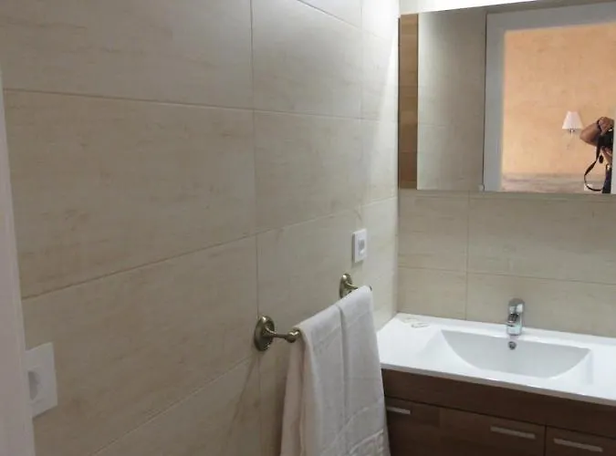 Hostal El Encuentro *